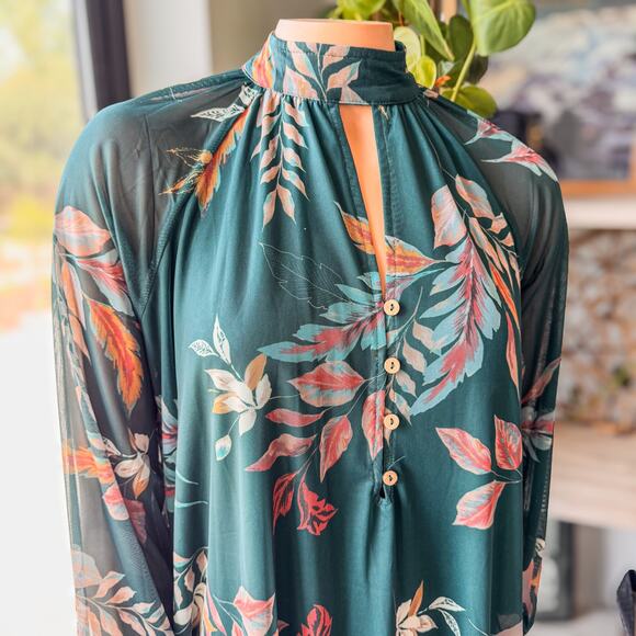 NWT-Gimmicks by Buckle, Leaf Print Mesh Henley Long Sleeve Top, Women’s X-Small - Picture 3 of 12